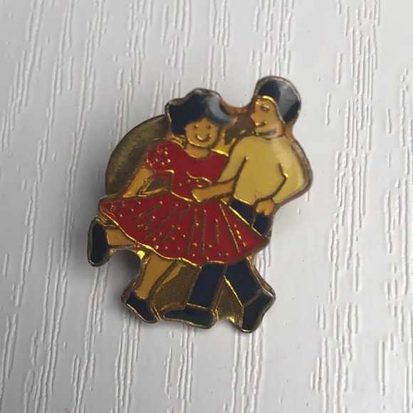 Vintage Enamel & Resin Coated Couple Square Dancing Dancer Brooch Pin - Picture 3 of 6